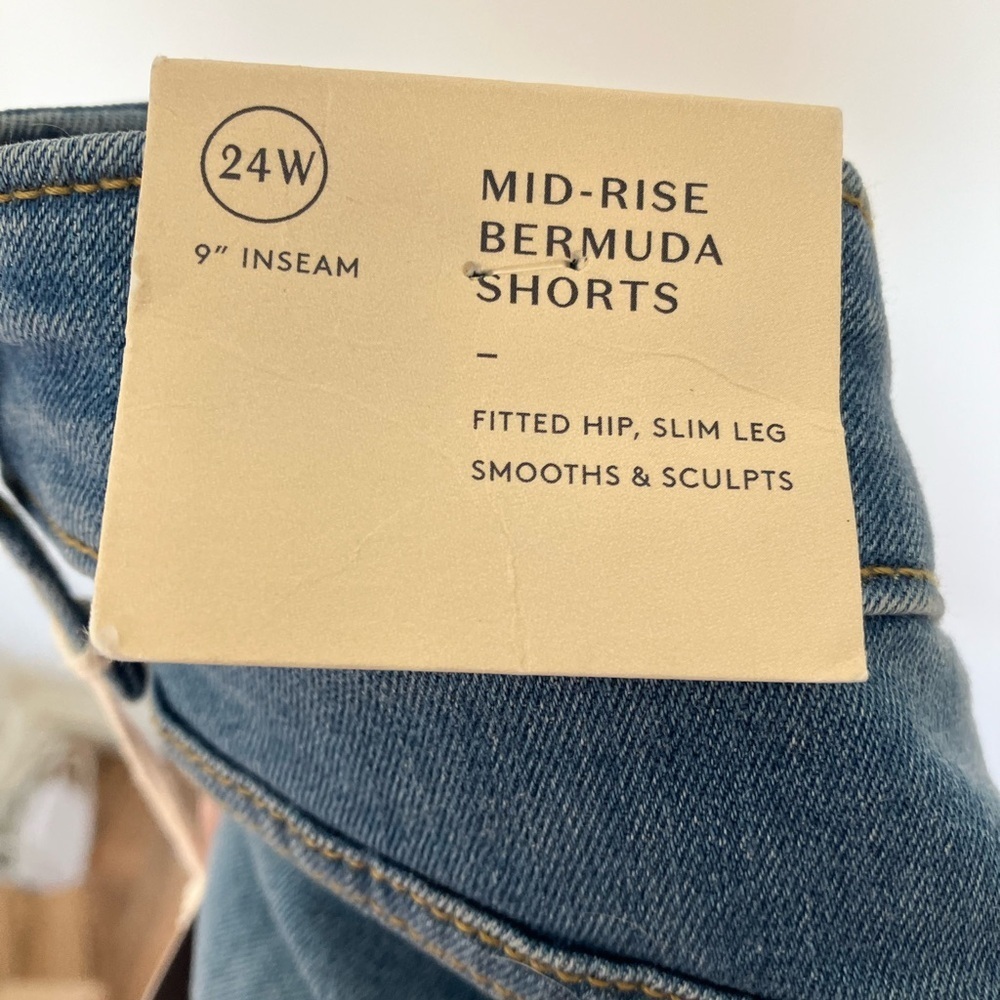 Universal Thread Mid Rise Bermuda Shorts Size 24W​​​ - Picture 5 of 7